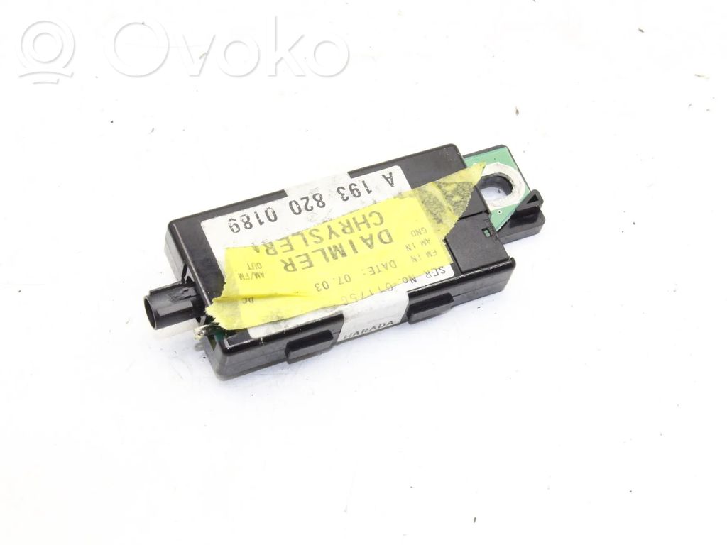 Chrysler Crossfire Antenos stiprintuvas 