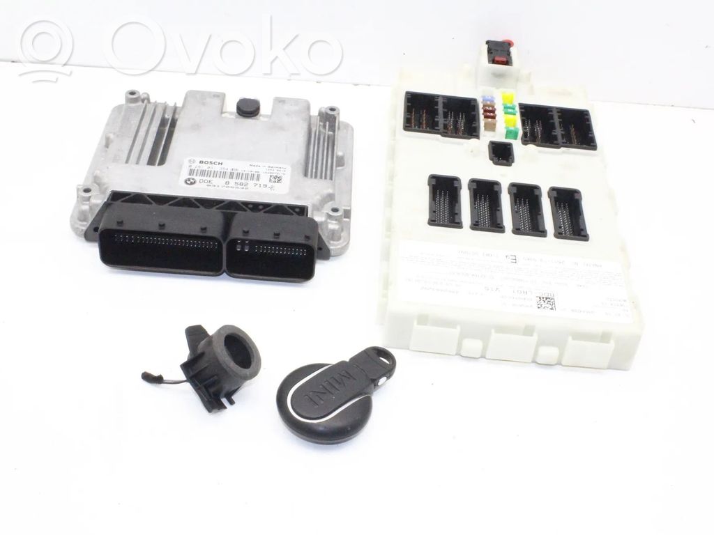 Mini One - Cooper F56 F55 Komputer / Sterownik ECU i komplet kluczy 