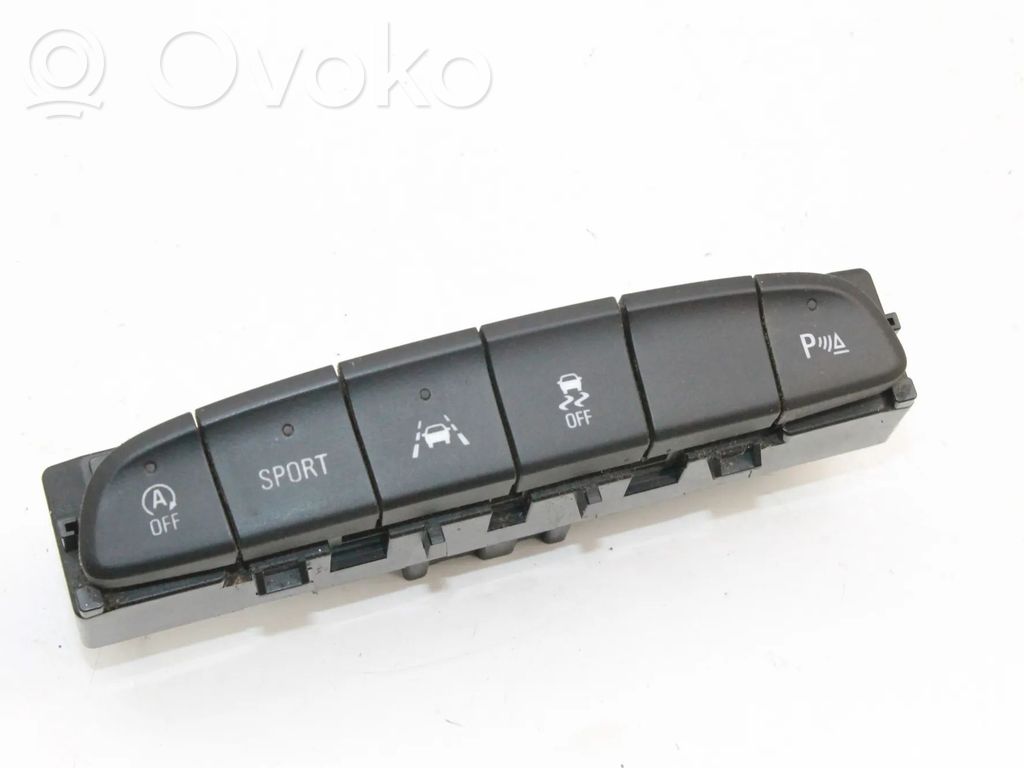 Opel Astra K A set of switches 