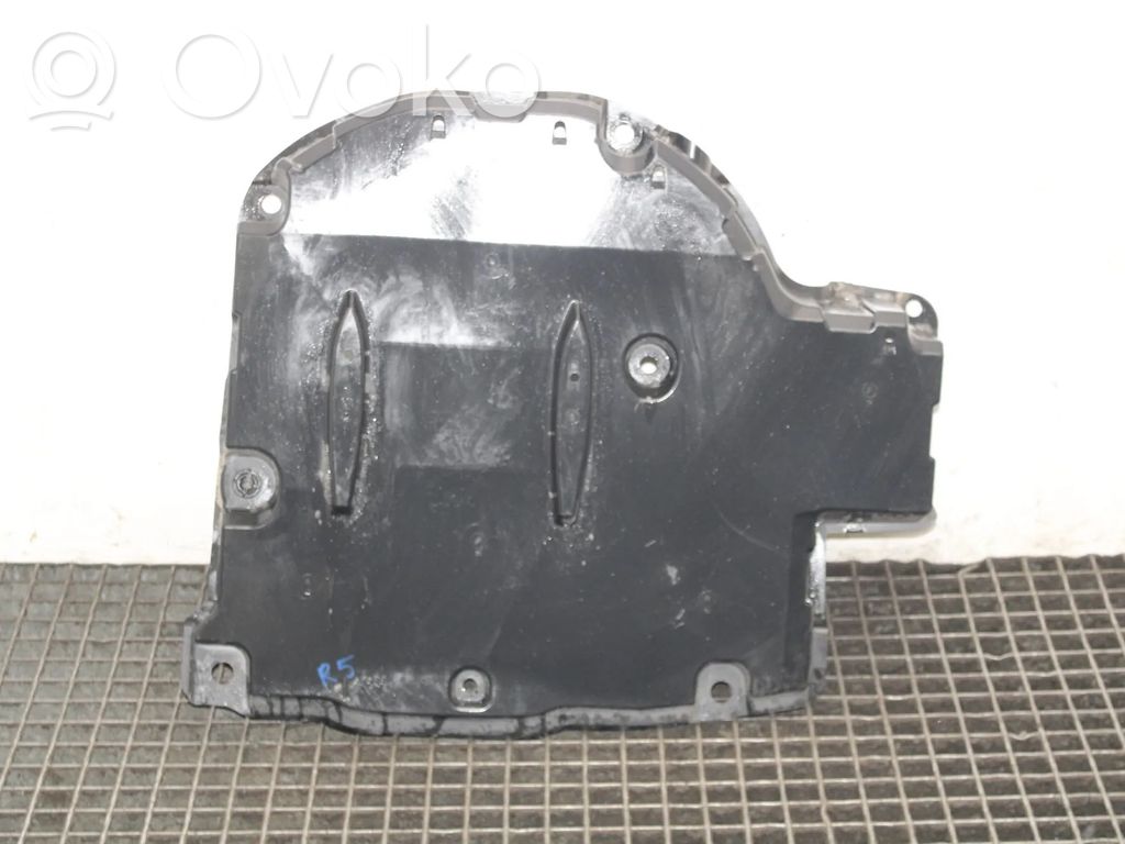 Toyota Yaris XP210 Placa protectora del centro/medio