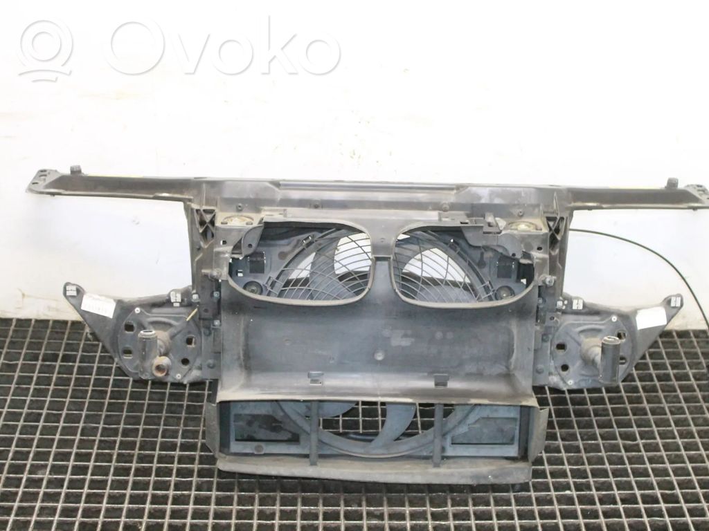 Radiatoru panelis   7114487