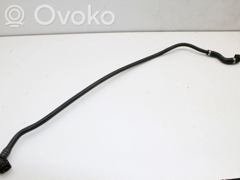 BMW 2 F46 Tubo flessibile del liquido di raffreddamento del motore 