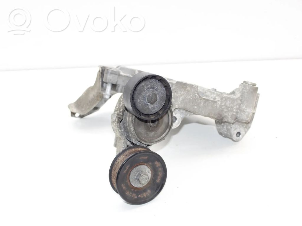 Jaguar XE Mocowanie alternatora 