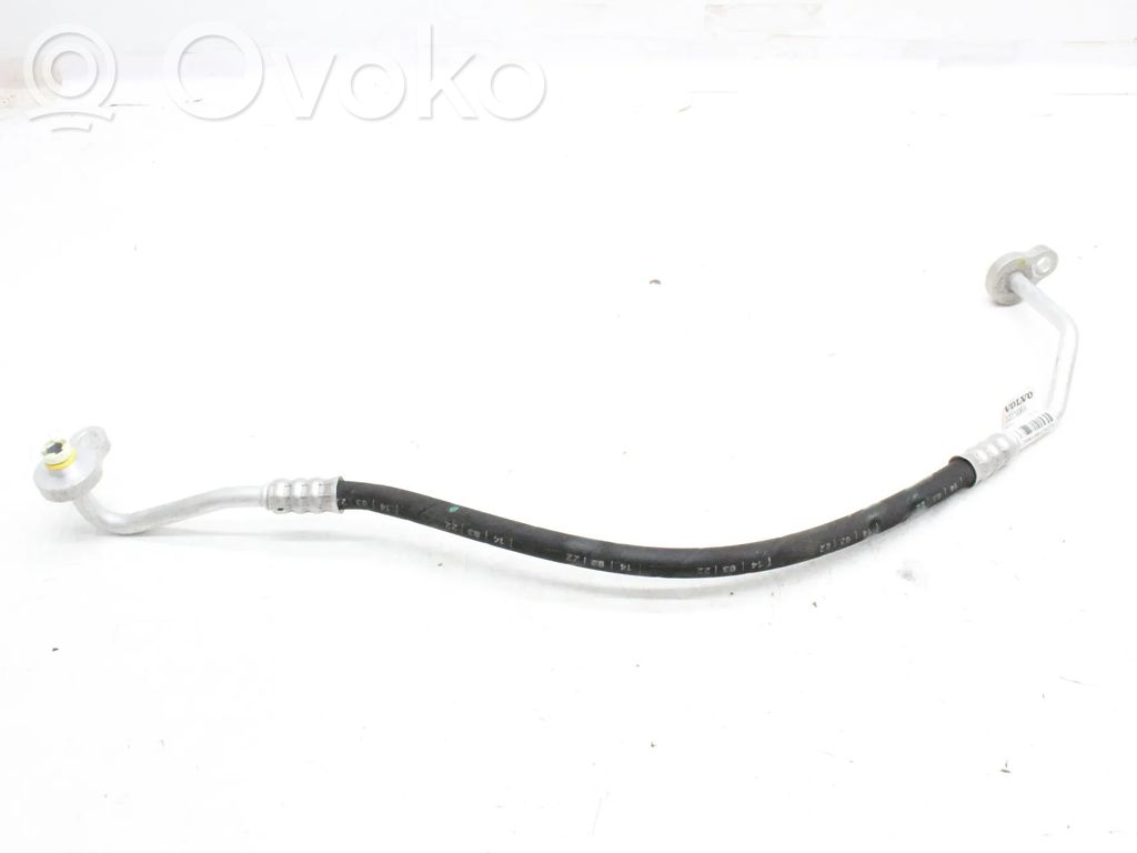 Volvo XC40 Conductă/furtun aer condiționat (A/C) 