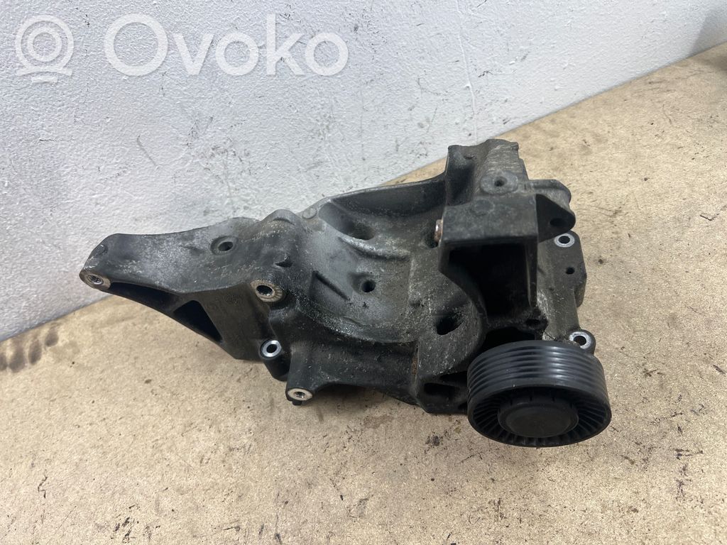 Generator/alternator bracket   7802639,7802637,13992010