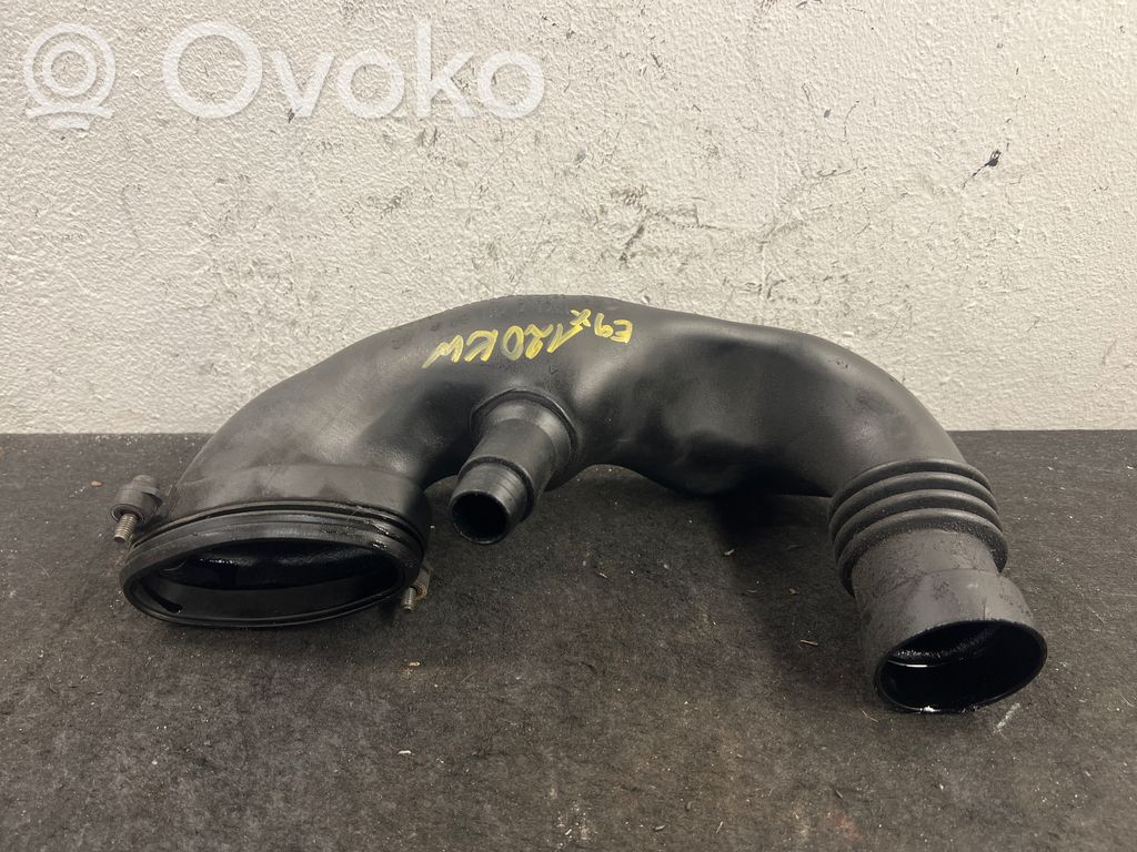 BMW 3 E90 E91 Oro paėmimo kanalo detalė (-ės) 