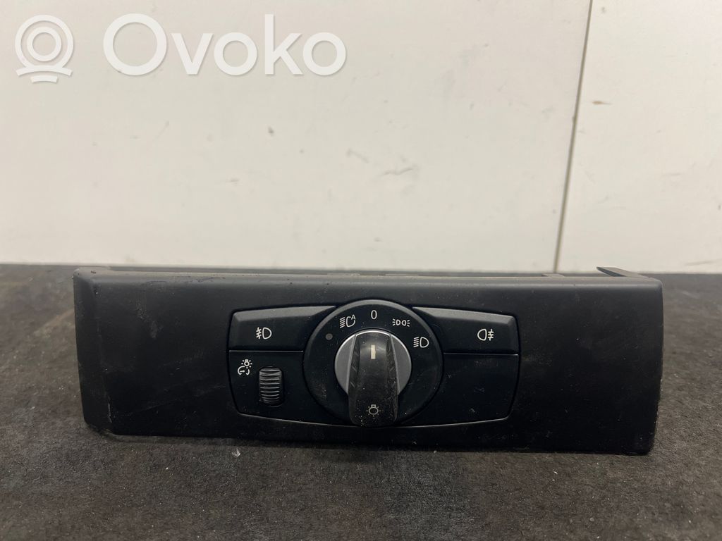 Light switch   6988565,33295201,025020,3009091071297