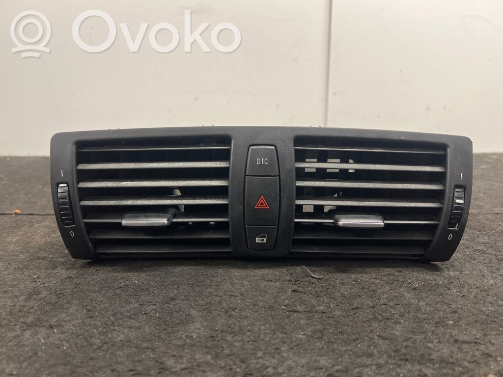 BMW 1 E81 E87 Griglia di ventilazione centrale cruscotto 