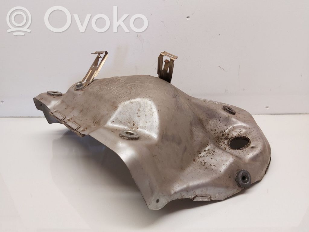 Other engine bay part   P551