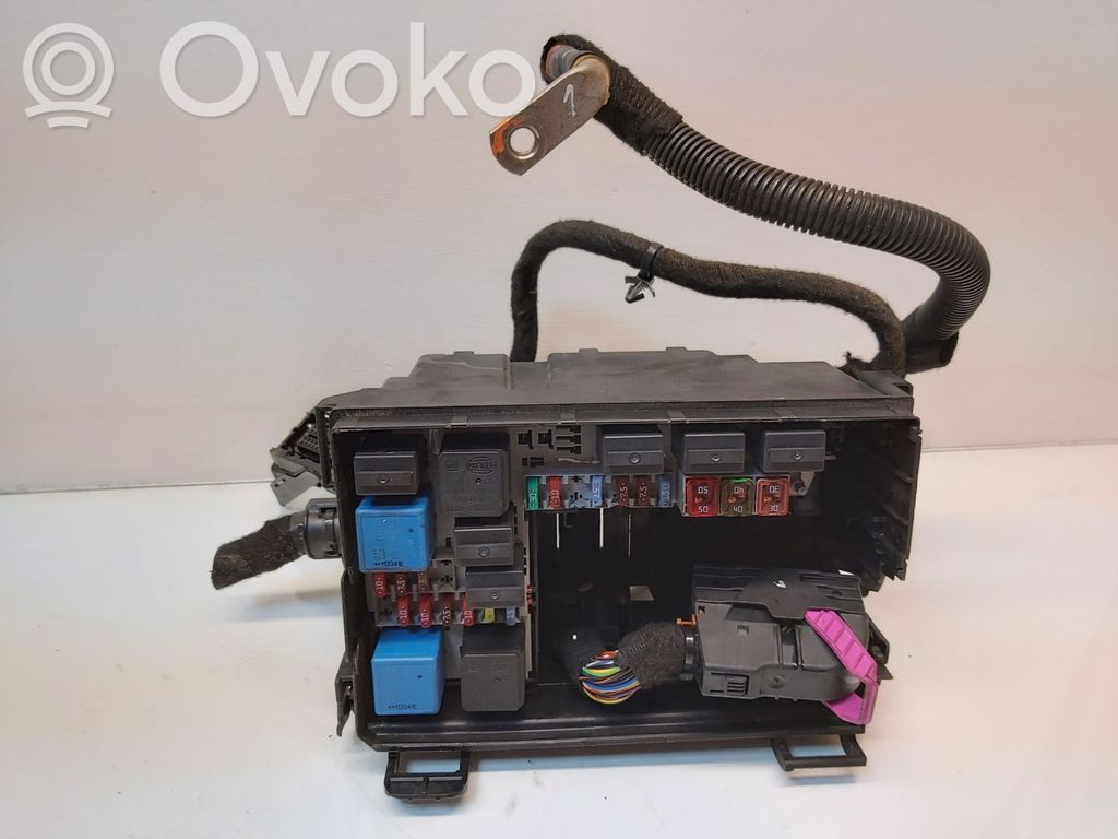 Opel Meriva B Módulo de fusible 