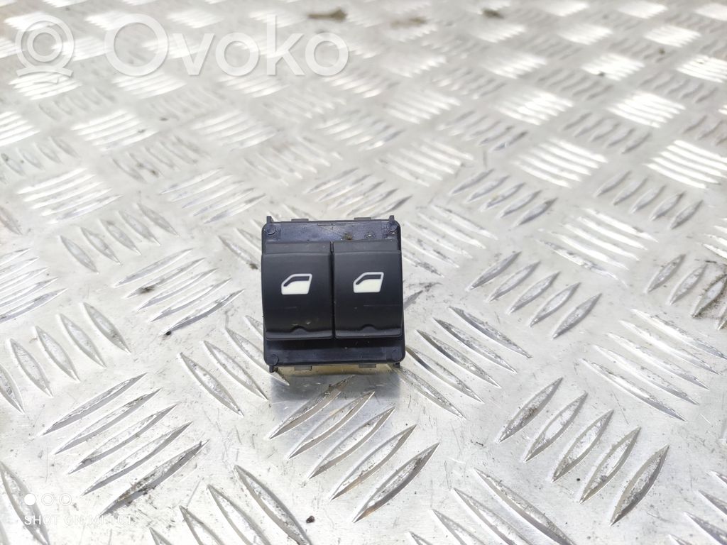 Citroen C4 Cactus Electric window control switch 