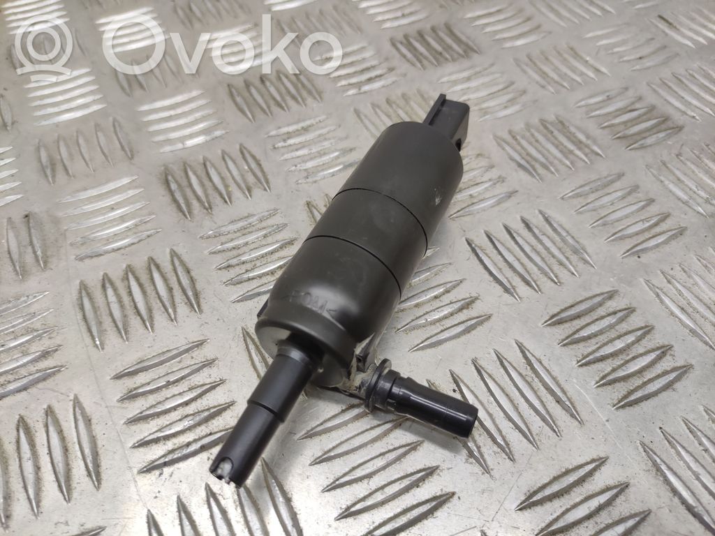 Ford Kuga II Headlight washer pump 