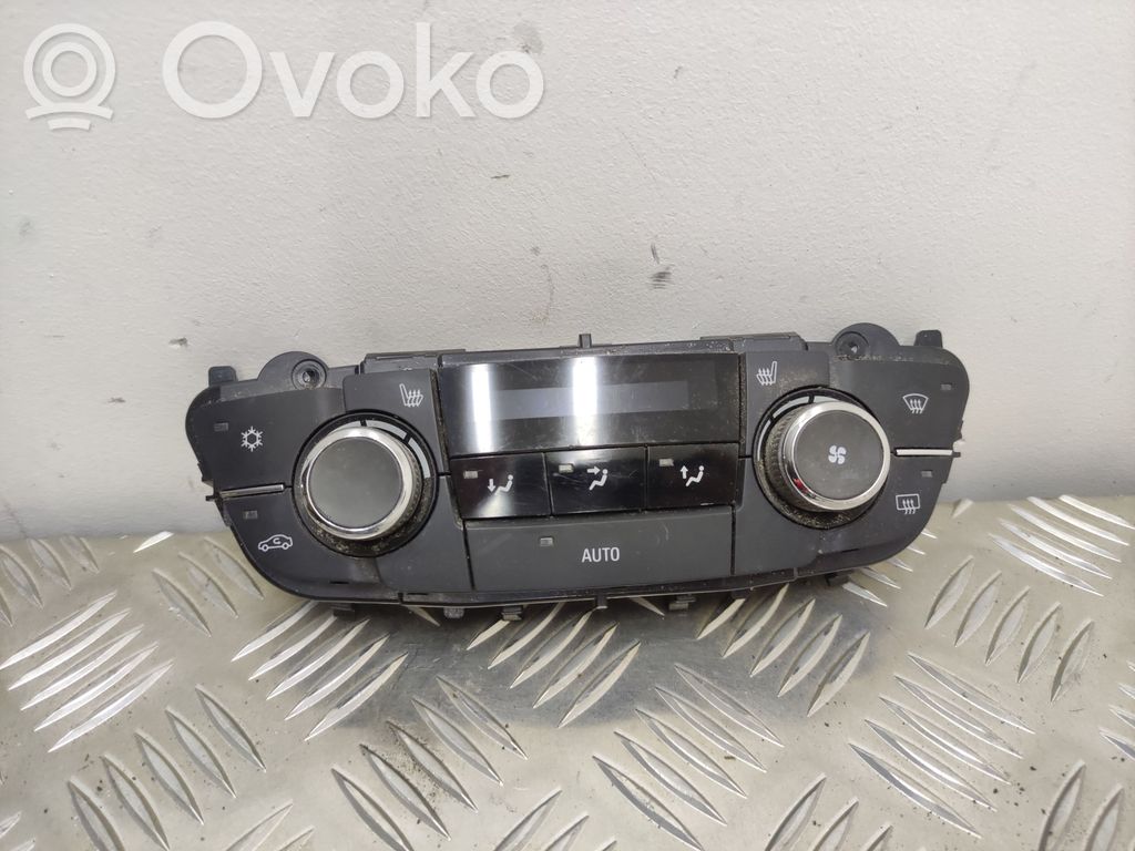Opel Insignia A Climate control unit 