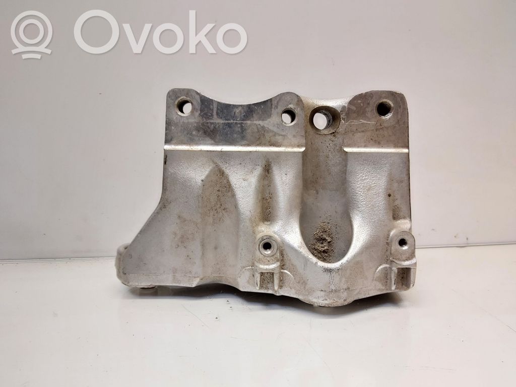 BMW 2 F45 Variklio tvirtinimo kronšteinas 