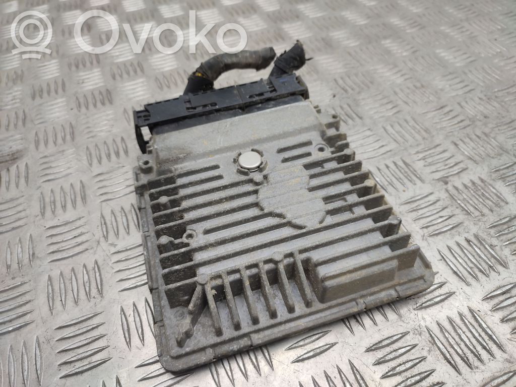 Skoda Fabia Mk2 (5J) Engine control unit/module 