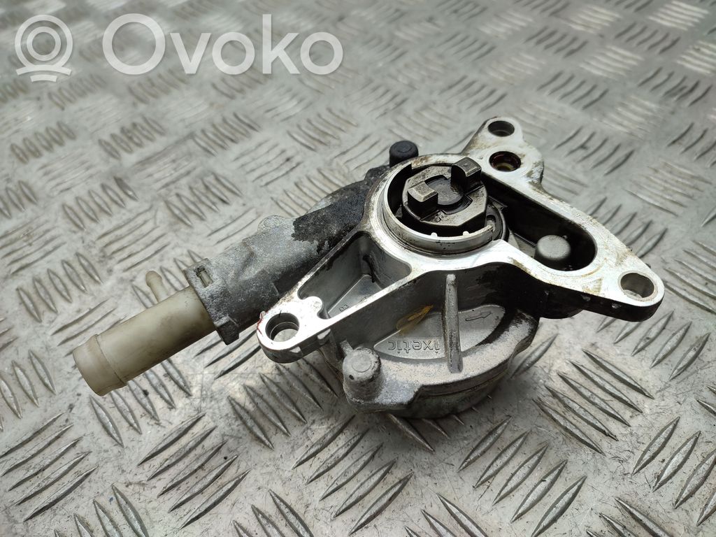 Renault Master III Vacuum pump 