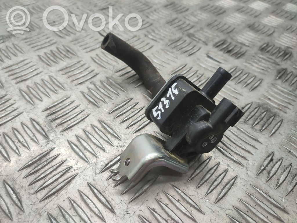 Toyota Yaris Vacuum valve 