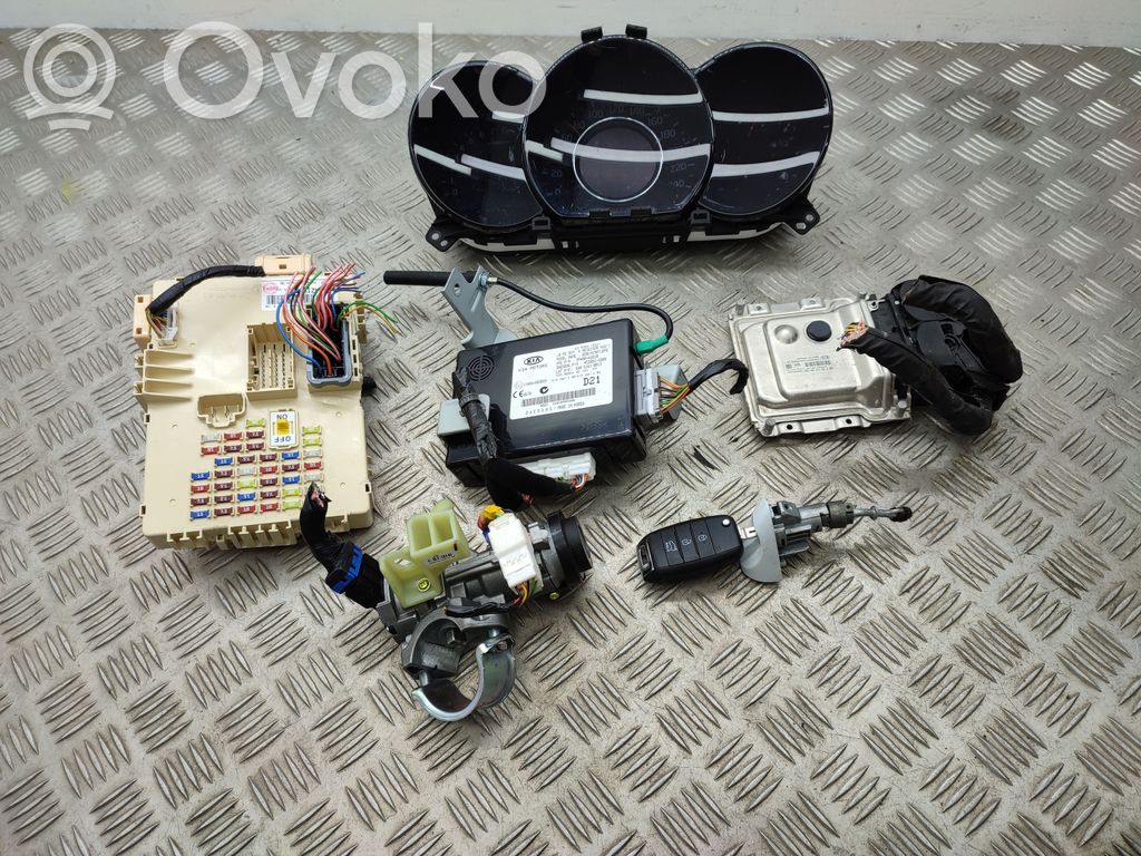 KIA Ceed Engine ECU kit and lock set 