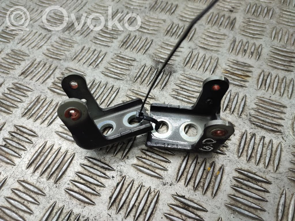 Rear door upper hinge