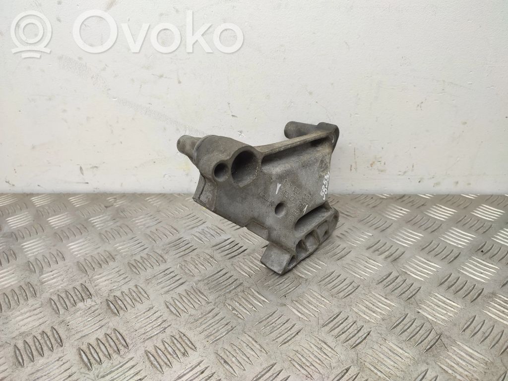 Skoda Octavia Mk3 (5E) Engine mounting bracket 