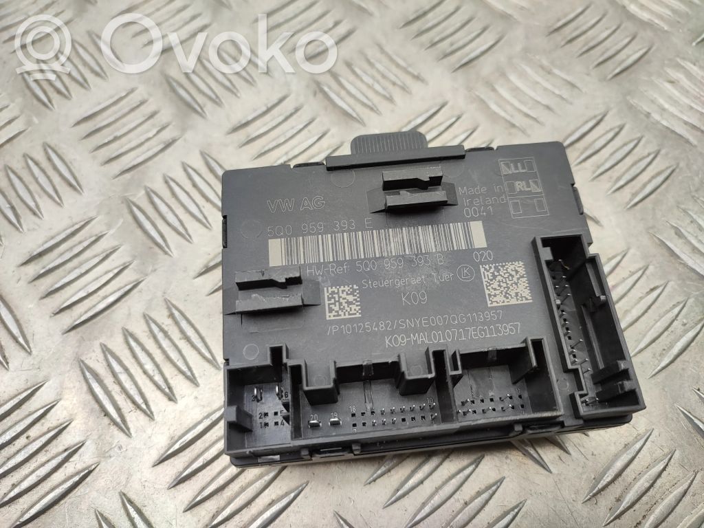Volkswagen Golf VII Door control unit/module 