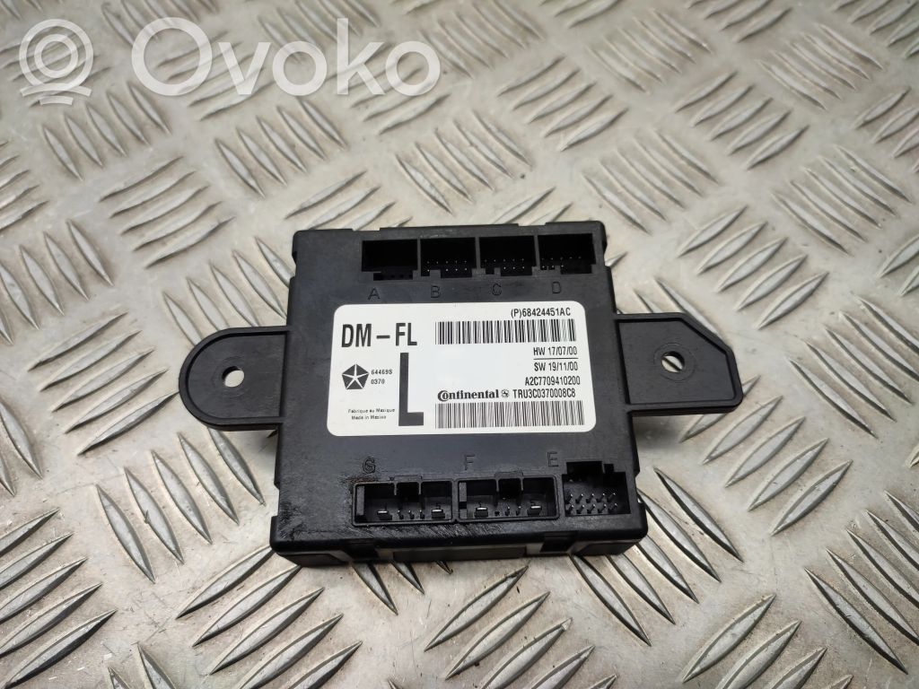 Chrysler Pacifica Door control unit/module 