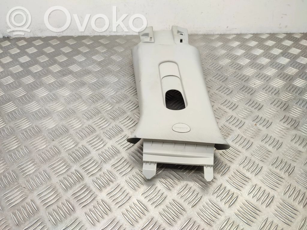 Jeep Compass Kita salono detalė 