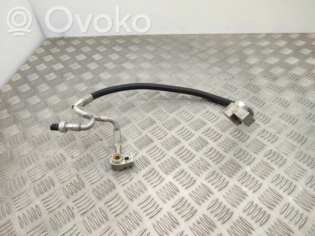 Ford Focus Air conditioning (A/C) pipe/hose 