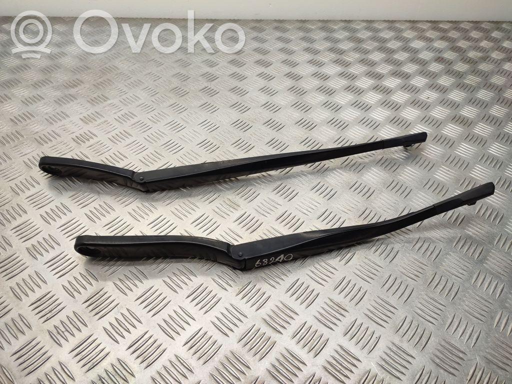 BMW 5 F10 F11 Wischerarm vorne 