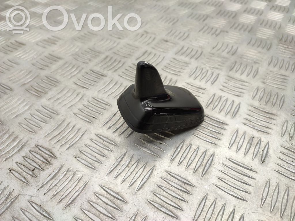 Audi A4 S4 B8 8K GPS-pystyantenni 
