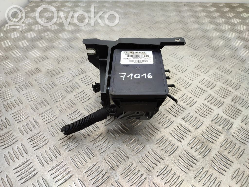 Fiat 500L ABS Blokas 
