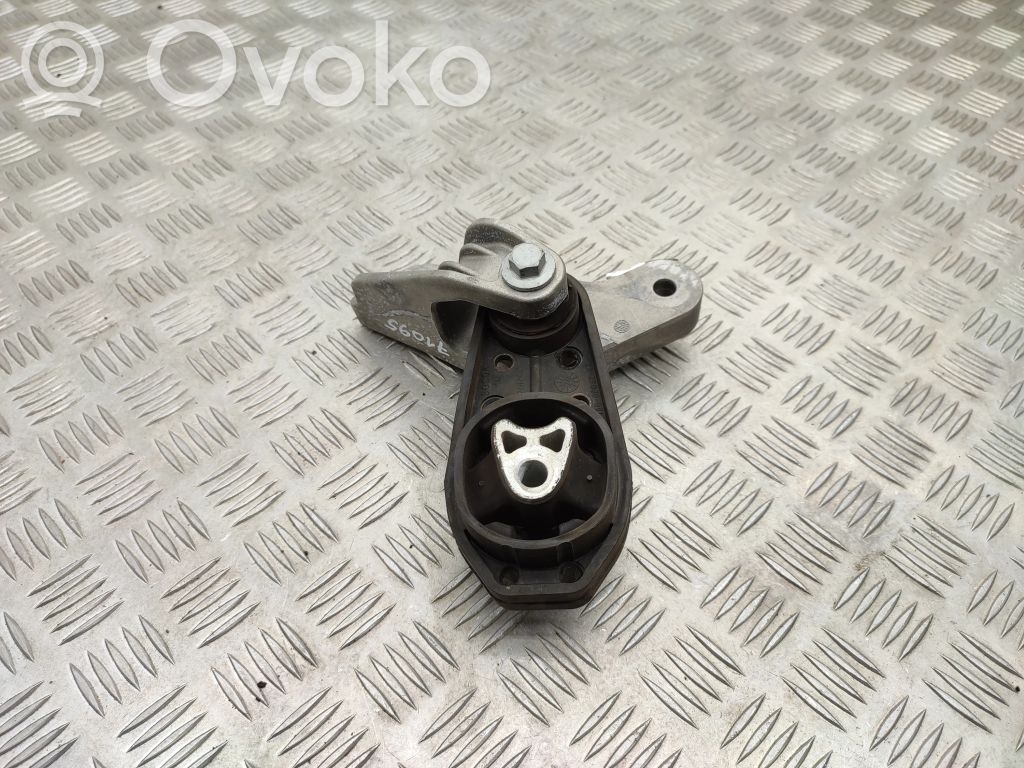 Ford Puma Engine mount bracket 