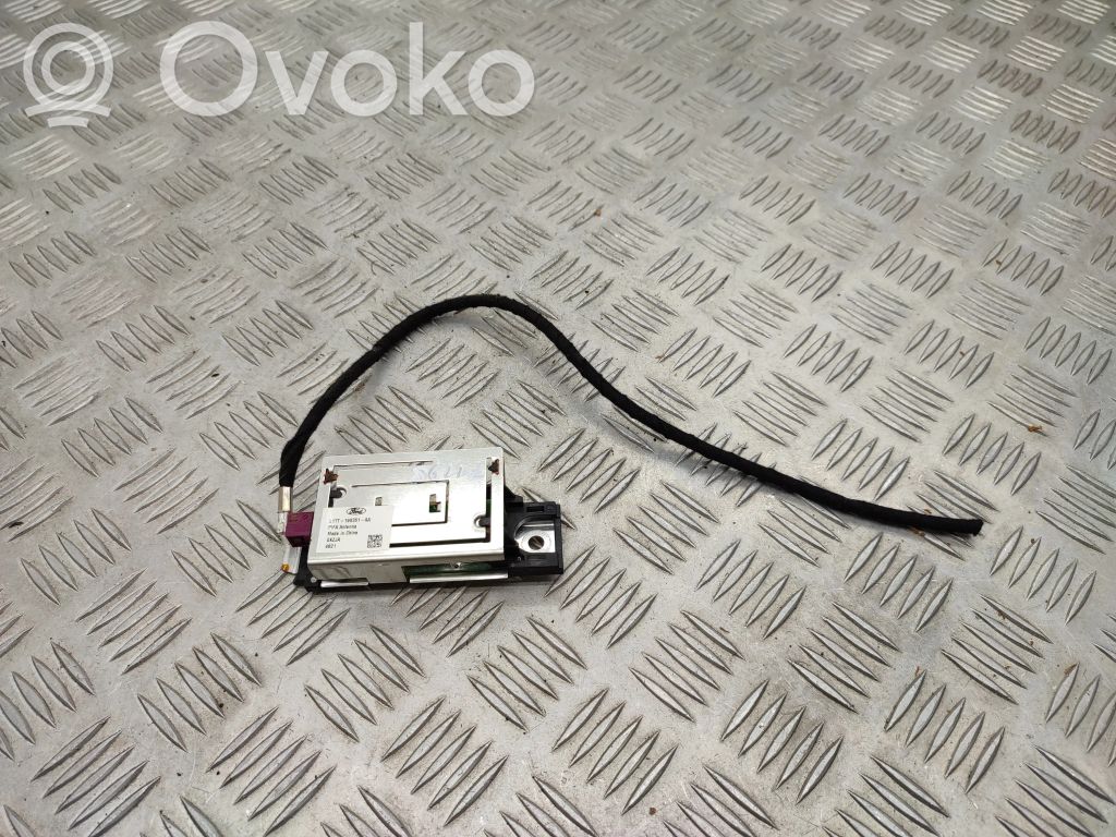 Ford Puma Antenos stiprintuvas 
