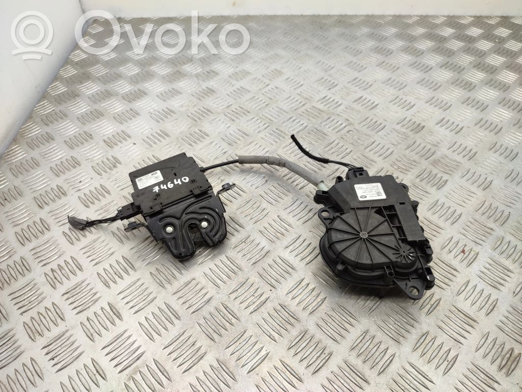 Jaguar XE Tailgate/trunk/boot lock/catch/latch 