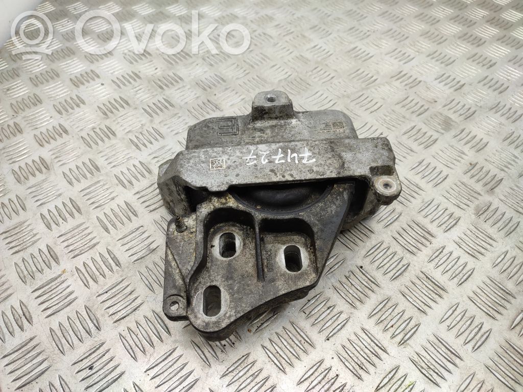 Mercedes-Benz EQA Engine mount bracket 