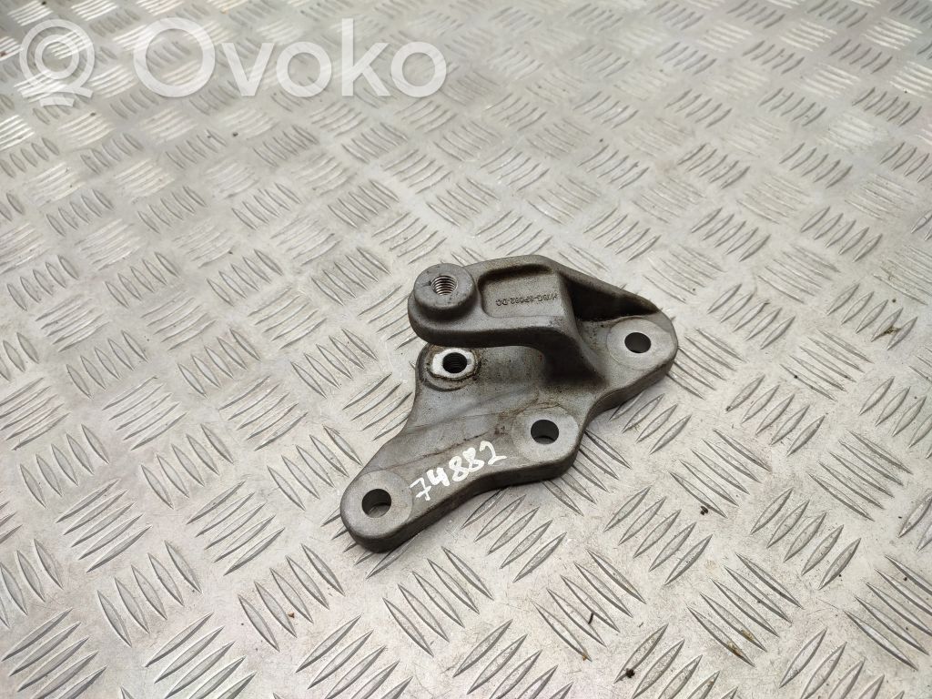 Ford Ecosport Engine mounting bracket 
