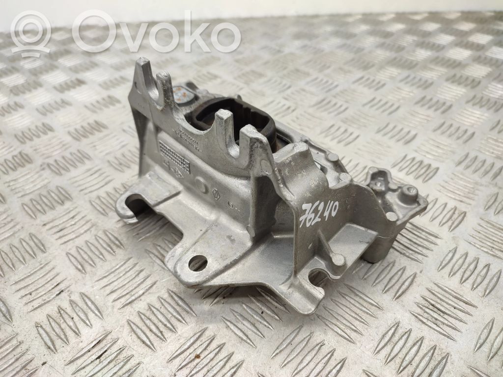 Renault Zoe Engine mount bracket 