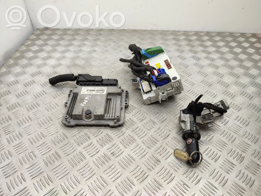 Fiat 500L Engine ECU kit and lock set 