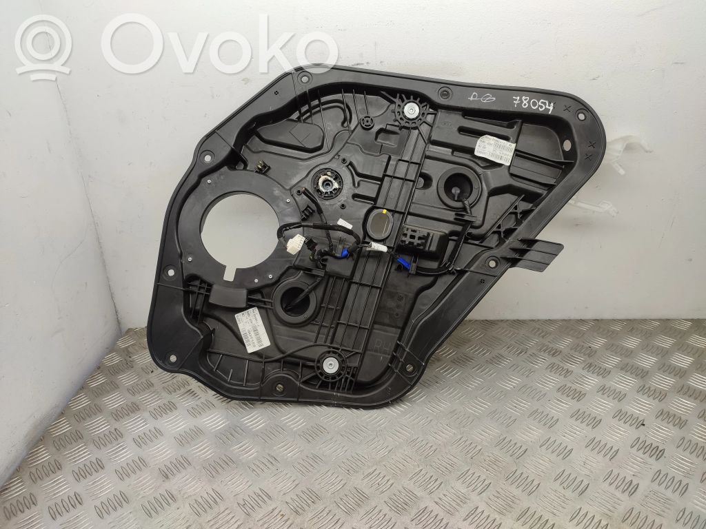 KIA Ceed Mecanismo para subir la puerta trasera sin motor 