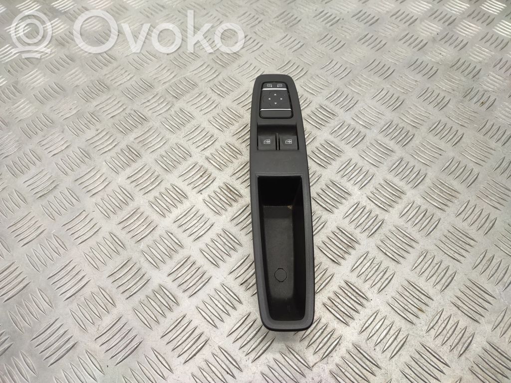 Renault Zoe Electric window control switch 