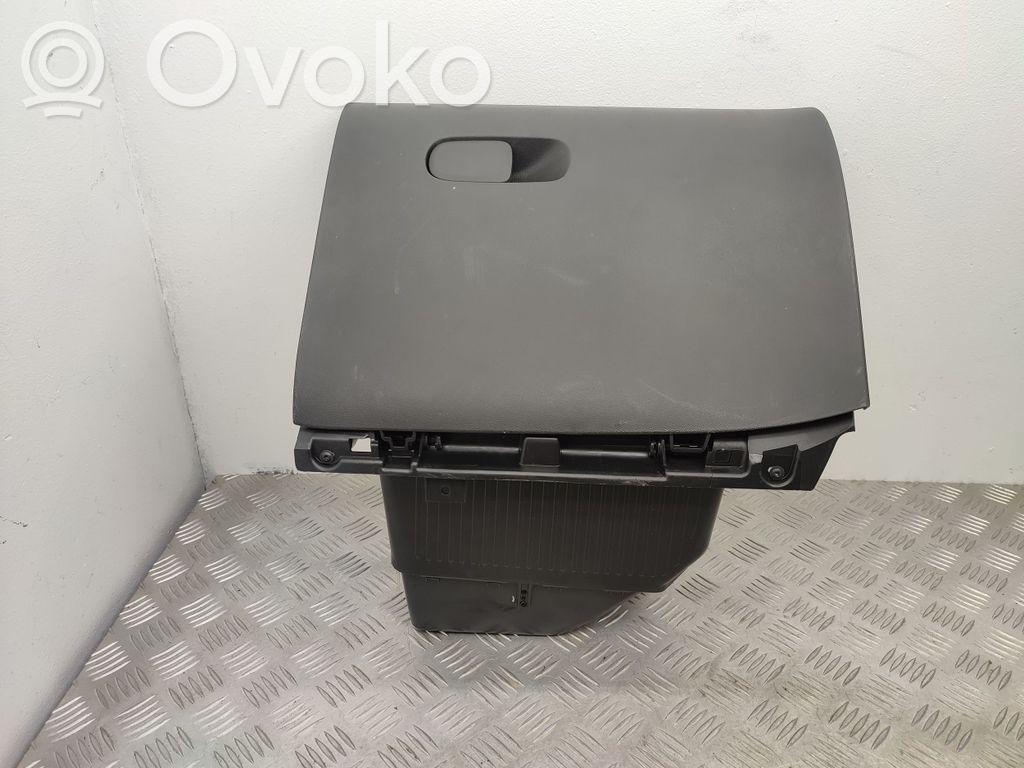 Citroen C3 Daiktadėžės (bordačioko) komplektas 