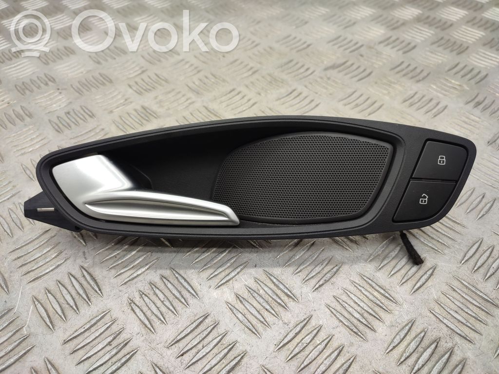 Audi A1 Front door interior handle 