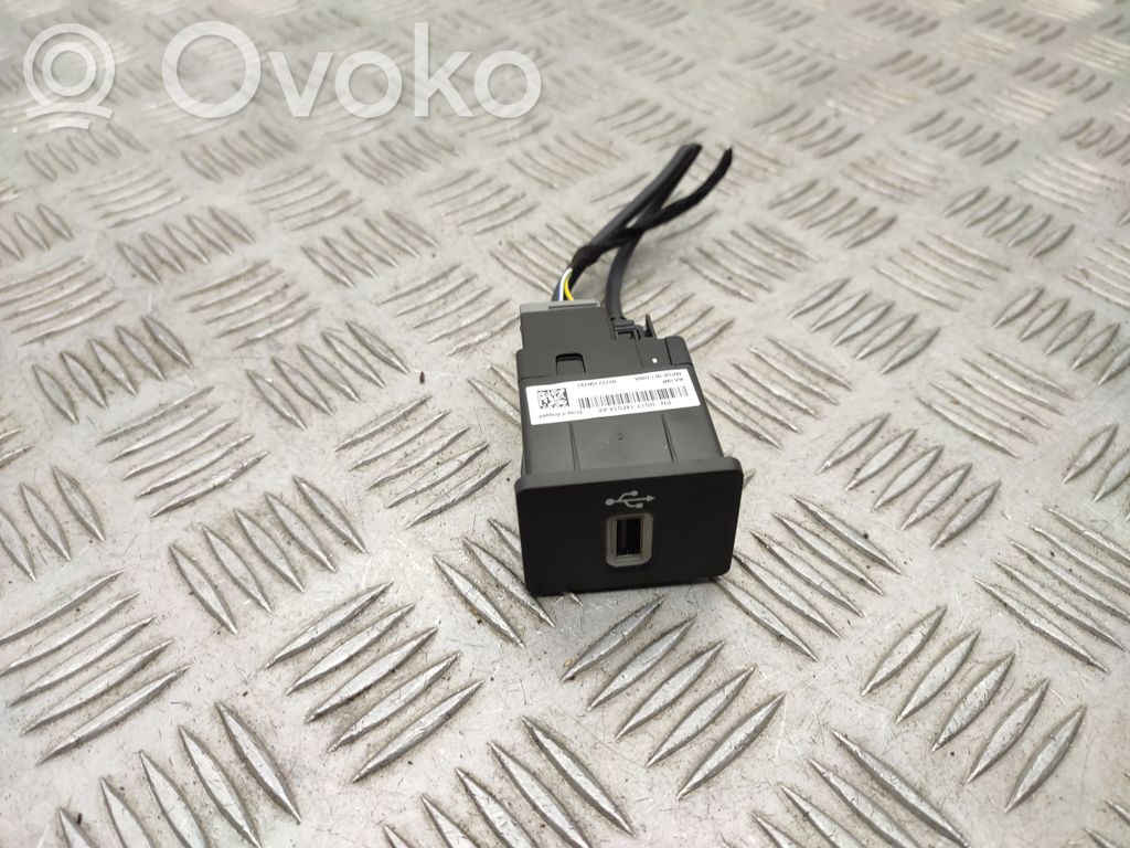 Ford Fiesta USB socket connector 