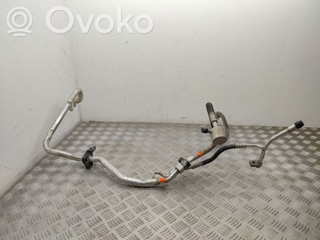 Ford Kuga II Ilmastointilaitteen putki (A/C) 