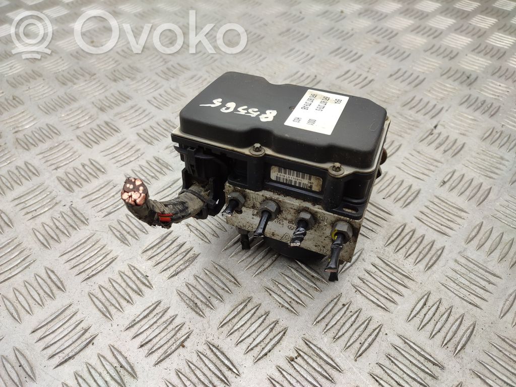 Skoda Fabia Mk2 (5J) Bomba de ABS 