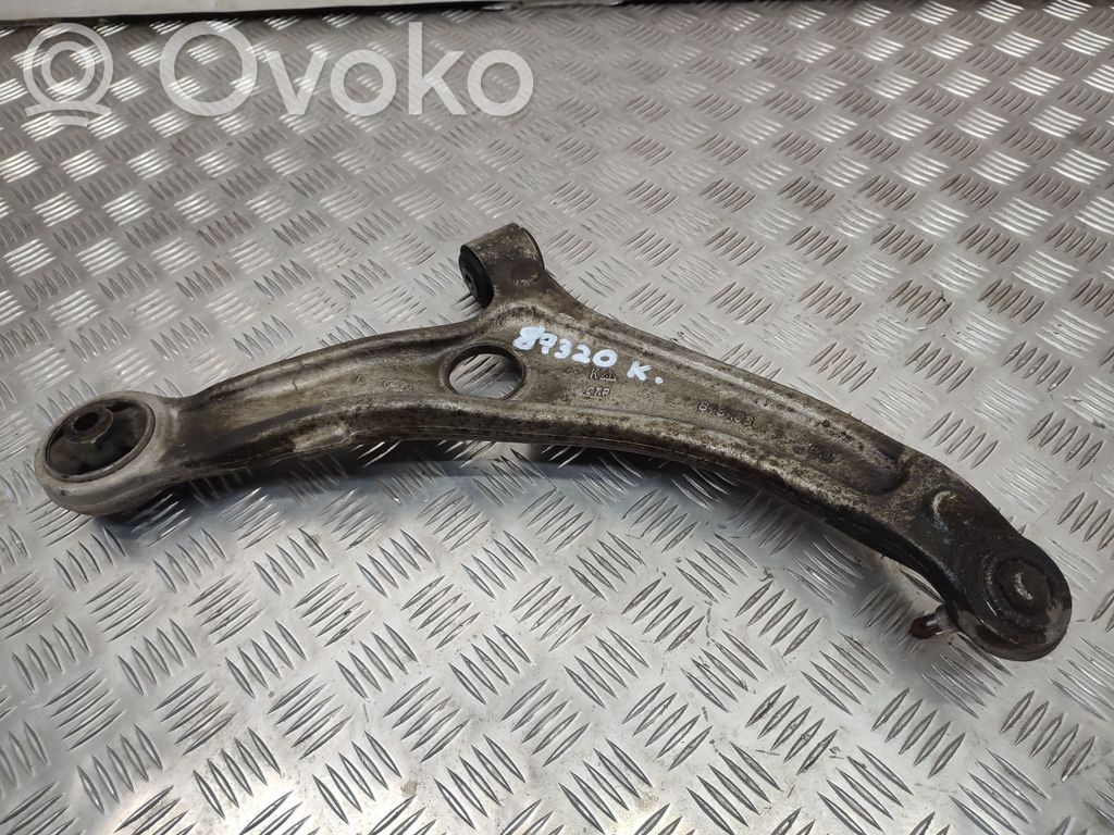 Hyundai i40 Dolny wahacz przedni 