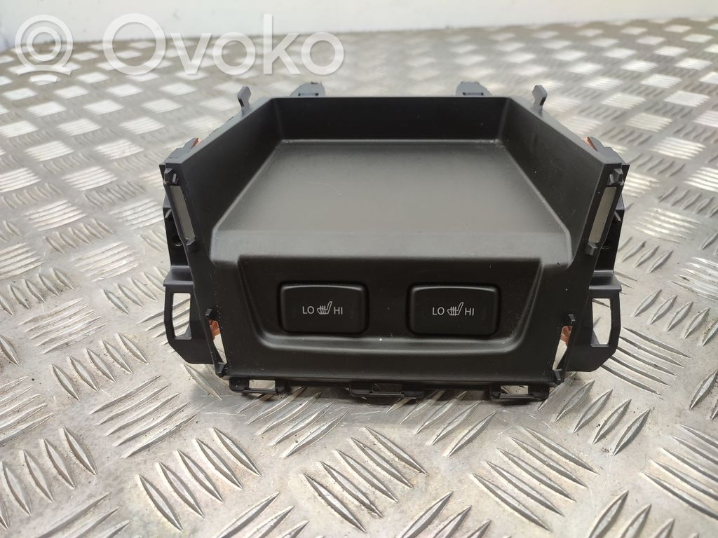 Suzuki Vitara (LY) Przełączniki podgrzewania foteli 