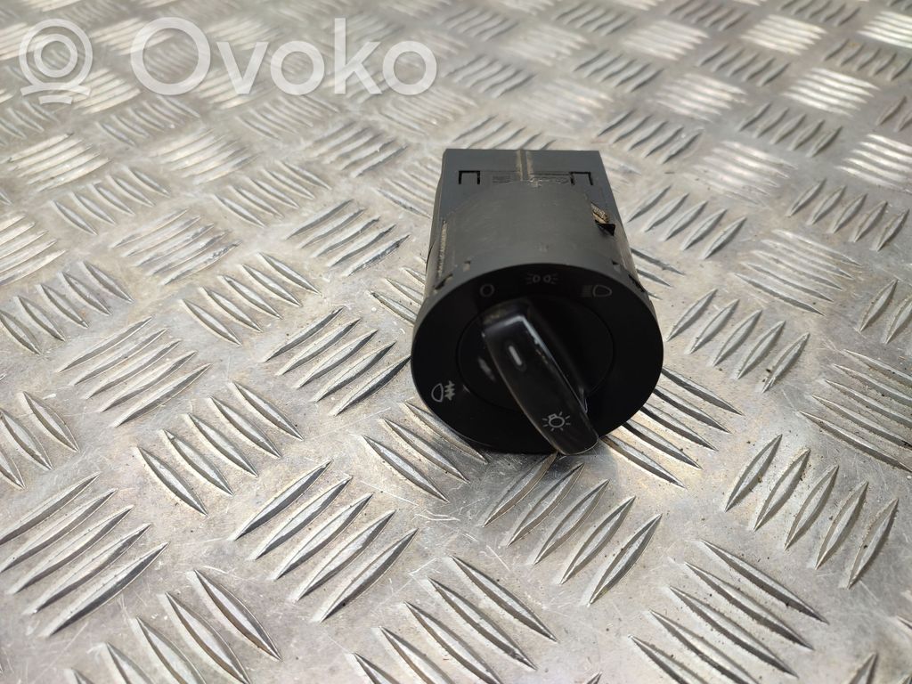 Volkswagen Caddy Light switch 