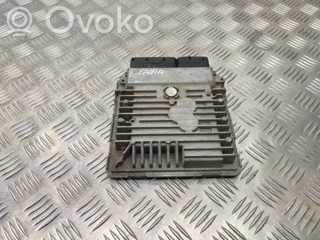 Skoda Fabia Mk2 (5J) Engine control unit/module 