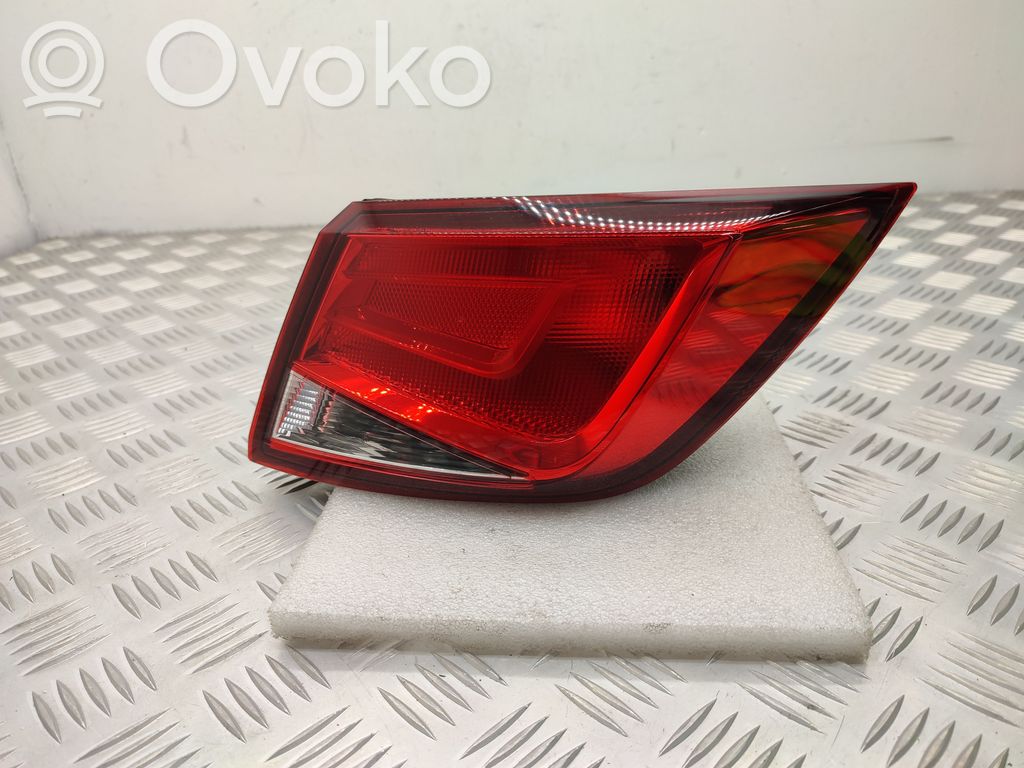 Seat Leon (5F) Aizmugurējais lukturis virsbūvē 